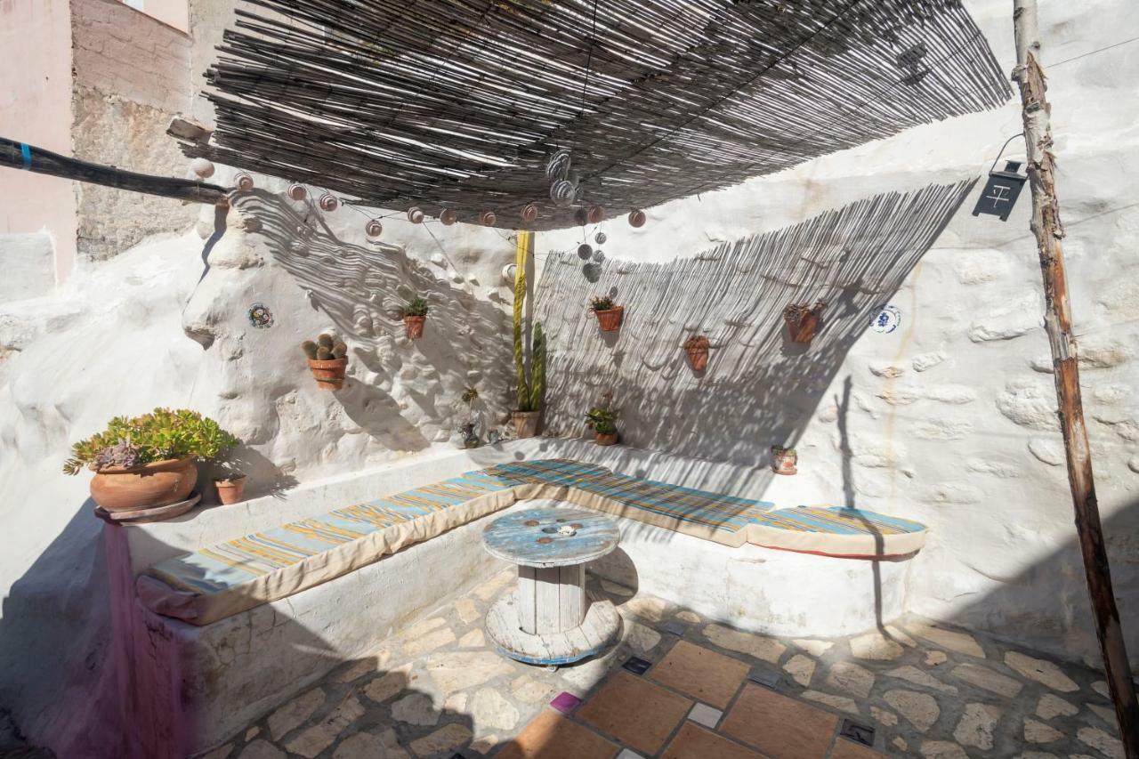فيلا Casa Cueva Muntasal موناتْشيل المظهر الخارجي الصورة